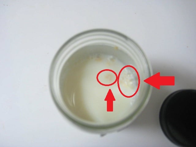 Step by step DIY on how to make kefir. Simple and easy tutorial with pictures to show you how to make this probiotic! ::DontWastetheCrumbs.com