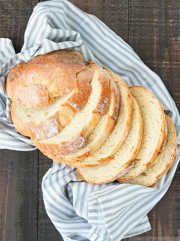 Have you heard the benefits of sourdough? Easy to make, good for your gut, and super tasty!