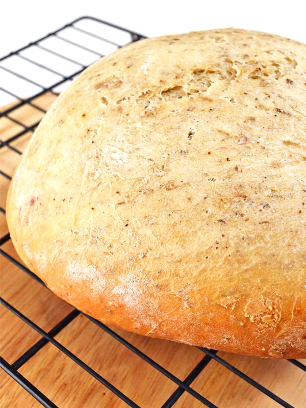 Homemade bread in the slow cooker is a lifesaver during those hot summer month! Or even if you need your oven for multiple holiday dishes. 