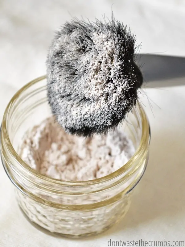 Do you have sensitive or acne prone skin? This homemade powdered foundation has simple ingredients that will nourish and heal your skin. Whip up a batch today with items found in your kitchen!