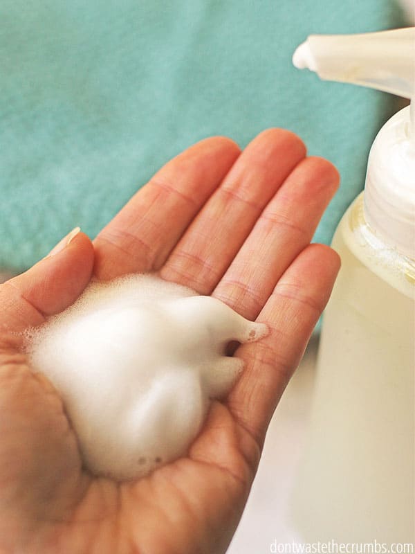 DIY Homemade Hand Soap (regular and foaming option)