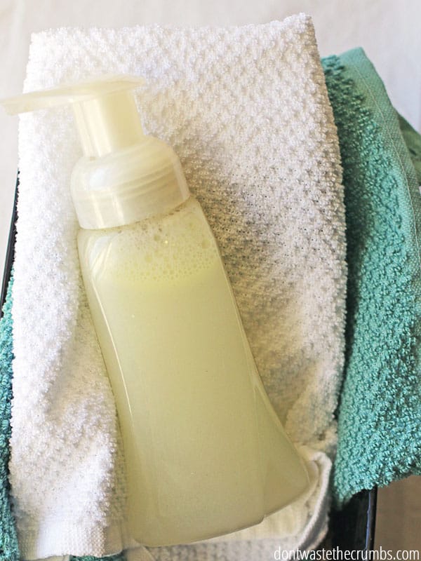 I love this SUPER simple recipe for all natural homemade hand soap! It uses just two ingredients, is ready in less than 2 minutes and works for both a foam dispenser and a regular one too. The best part - it's WAY cheaper than store-bought and doesn't contain toxic ingredients! :: DontWastetheCrumbs.com