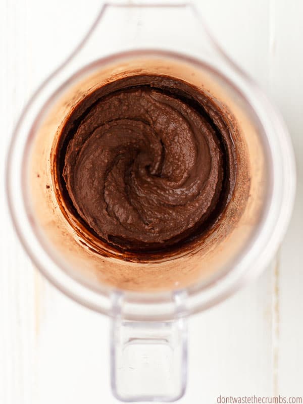 Smooth and creamy chocolate hummus in a blender.