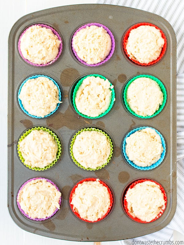 Homemade corndog muffins are kid friendly and mom approved! Make them for school lunches, birthday parties, or even lunch on the go between ball games! 