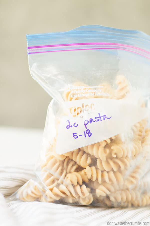 Labeled Ziploc bag with cooked pasta 