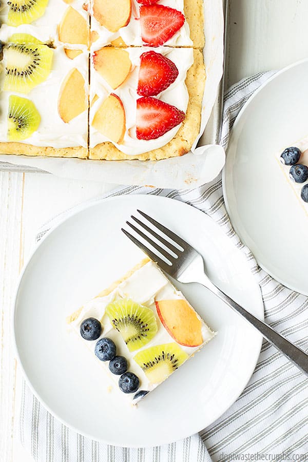Homemade Fruit Pizza is a healthy and light dessert that is perfect for pizza night! 