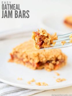 Easy recipe for healthy oatmeal jam bars. These chewy make-ahead bars are made with your choice of jam, like strawberry, raspberry, or homemade fruit jam! :: DontWastetheCrumbs.com