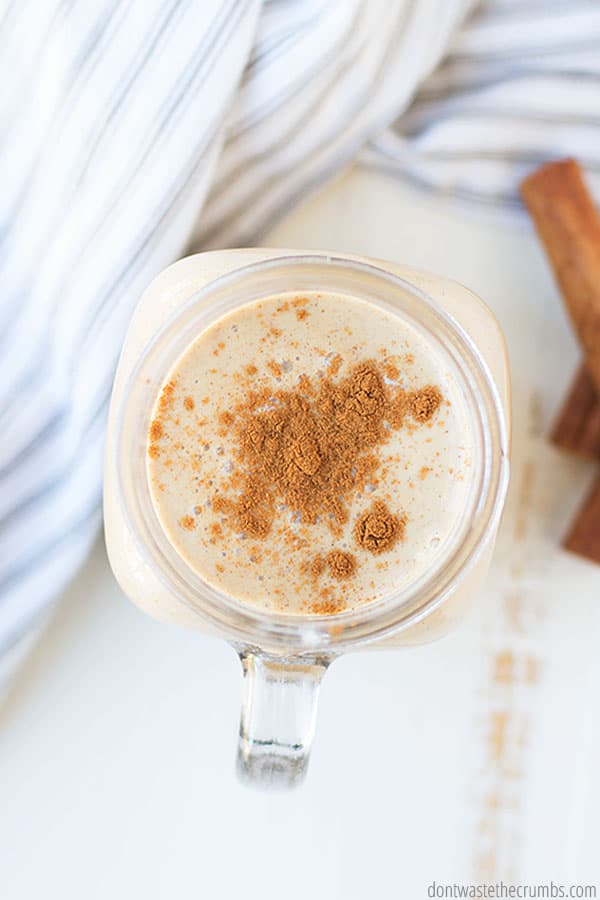 Don't let your holiday treats bring you down. Clean eating gingerbread smoothies are the perfect way to enjoy a guilt-free treat this season!