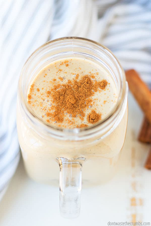Have you ever enjoyed a gingerbread smoothie? It's the best way to enjoy a holiday treat AND fuel your body!