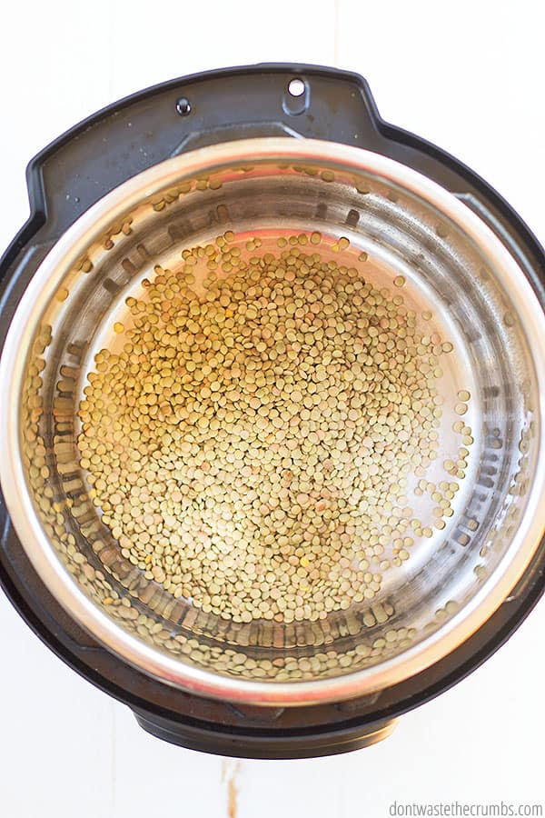 Making lentils in the Instant pot is so simple. Lentils are great for topping salads, serving with rice, and so much more.