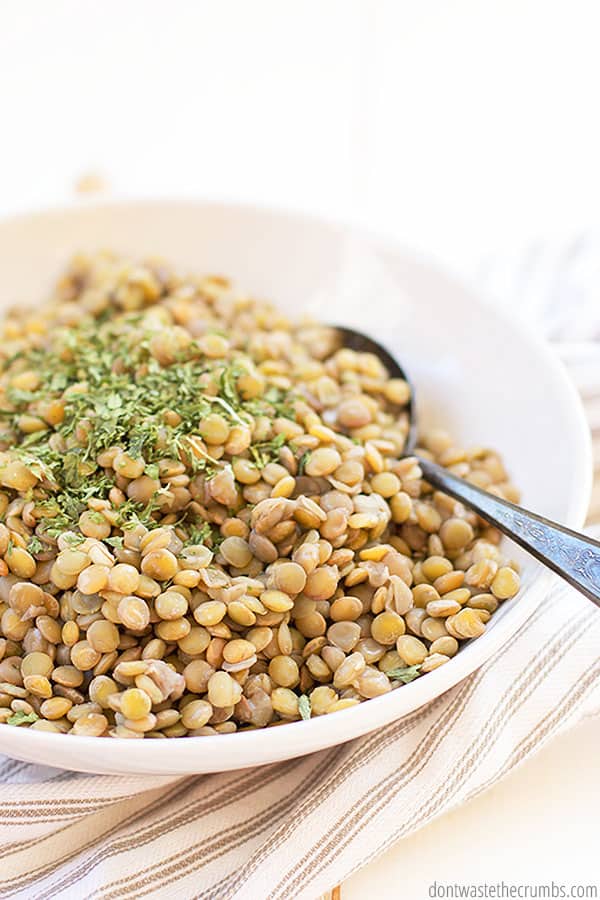 To figure out how long to cook lentils in the instant pot, decide how soft you'd like your lentils. I like to cook mine for 1 minute, but you can cook them for up to 6 minutes for softer lentils.