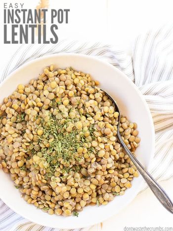Easy 1-minute recipe for plain green or brown instant pot lentils! Learn the liquid ratio for cooking, plus how to serve with rice, greek dressing, & more! :: DontWastetheCrumbs.com