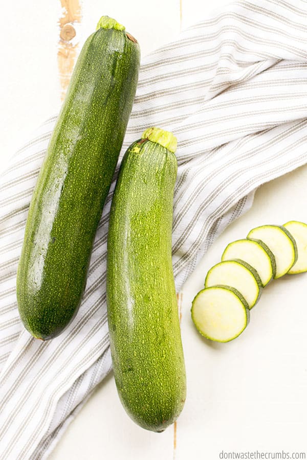It's almost the end of the season for summer squash, zucchini, and many others. But you can still enjoy the last tastes of summer with this September seasonal produce guide!