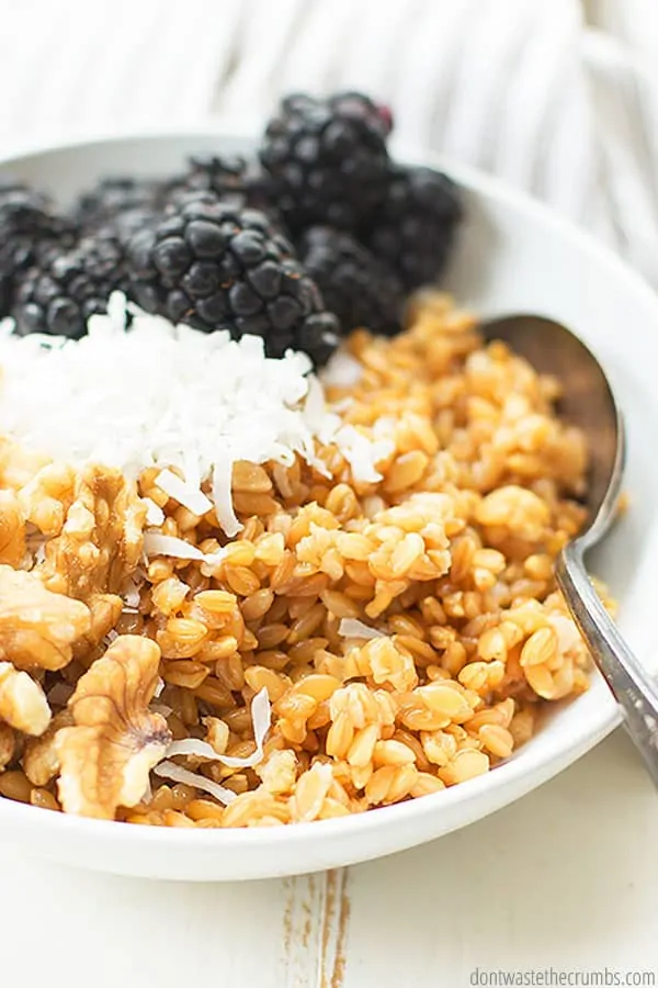 This recipe for rolled oats can be paired with fresh fruit, like blueberries, blackberries, strawberries, and more! You can even add almonds or walnuts for added crunch.