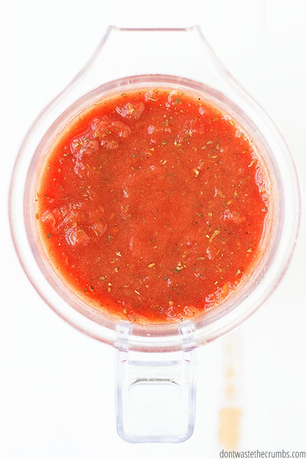 This easy pizza sauce recipe only takes 5 minutes to whip up in the blender. FIVE MINUTES, people!!