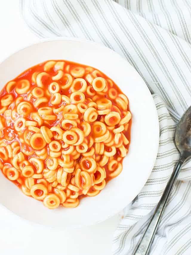 School lunch ideas: Bowl of homemade spaghetti-o's