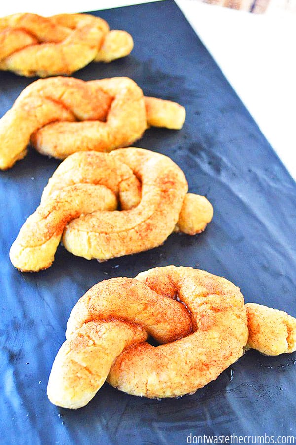 How do you like your pretzels? This Gluten-Free Soft Pretzel Recipe is amazing! You won't even notice it's made gluten free. They even taste better than the shop at the mall!