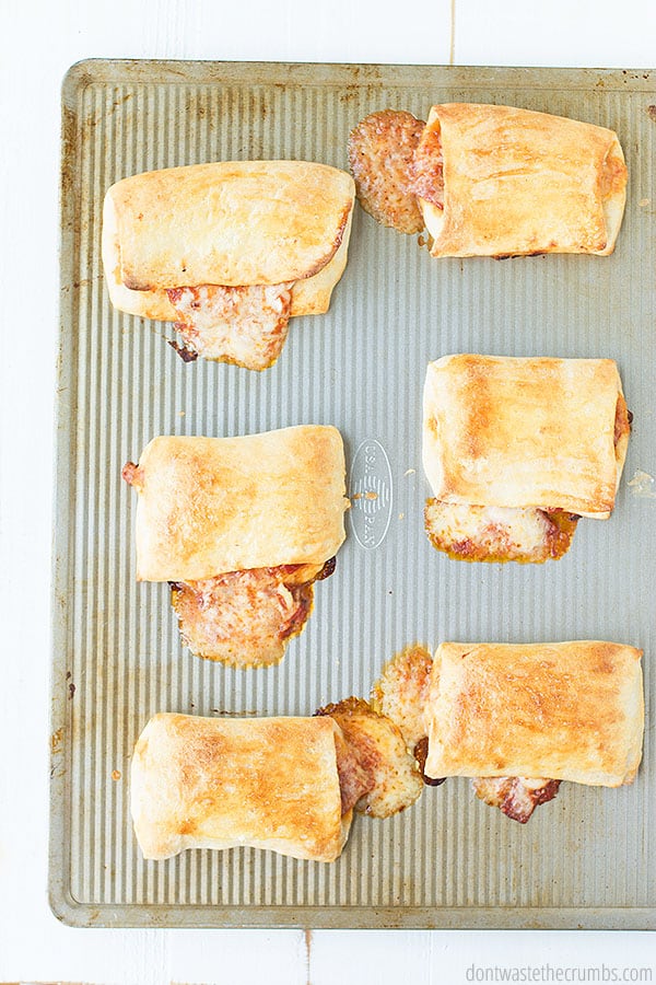 This recipe for homemade hot pockets is so versatile. You can add your favorite toppings or sauce, making it a great versatile recipe for the family!