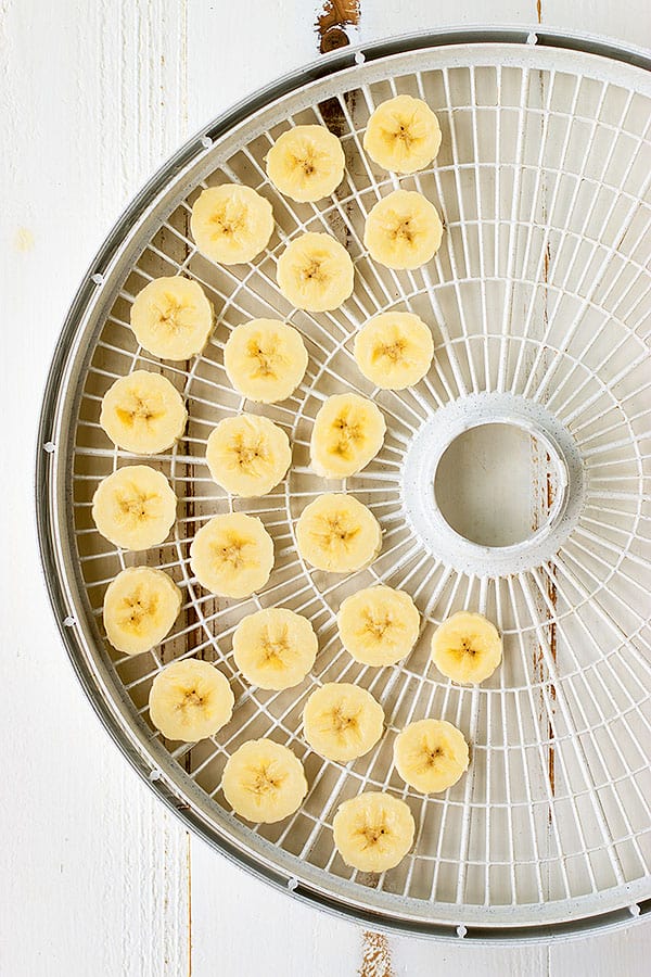 Preserve your fruits by dehydrating bananas!s will