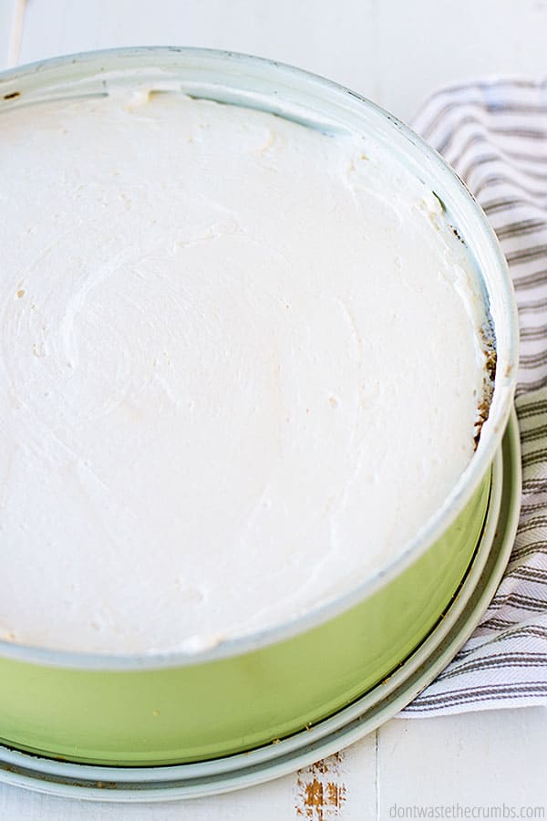 A wonderfully filled in homemade graham cracker crust. The smooth white cheesecake looks absolutely mouth watering.