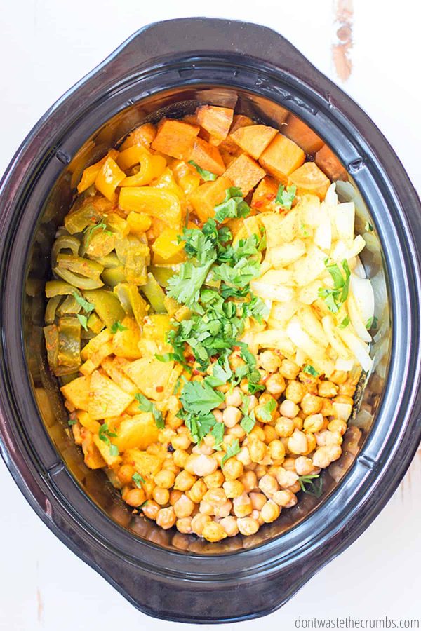 This slow cook vegetarian curry is great when you're busy and all you have do is dump 9 ingredients and press a button!