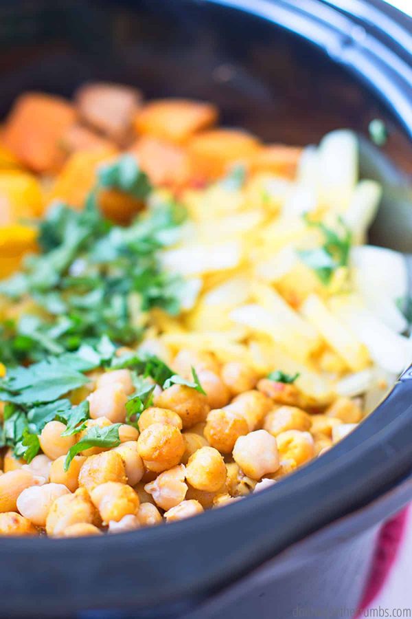This slow cook vegetarian curry is an easy meal to make and hands free!Only 9 ingredients!